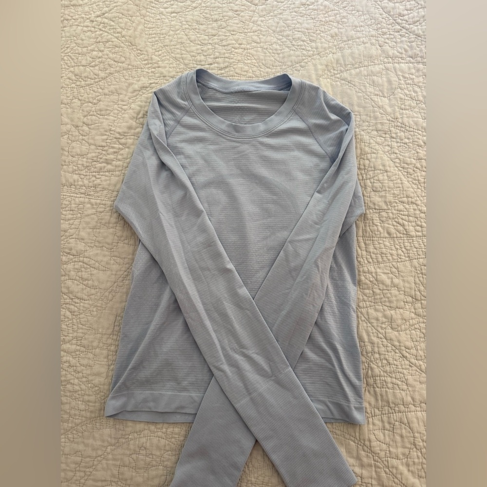 Swiftly Tech Long-Sleeve Shirt 2.0
Waist Length - Size 0